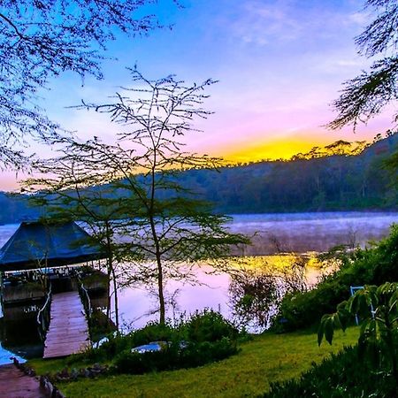 Crater Lake Tented Camp And Game Sanctuary ナイバシャ エクステリア 写真